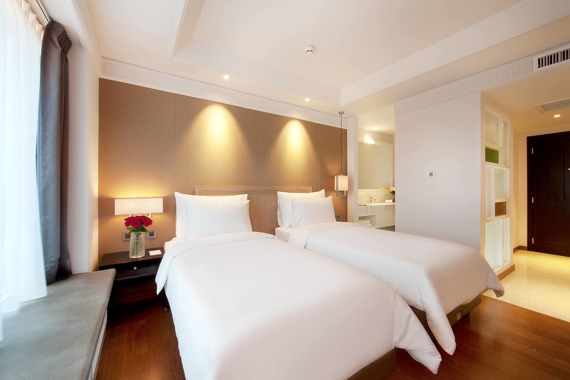 Hotel De Paviljoen Bandung Exterior foto